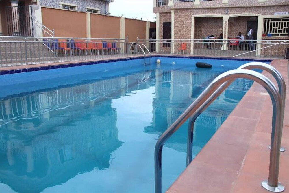 Hotel Seventeen