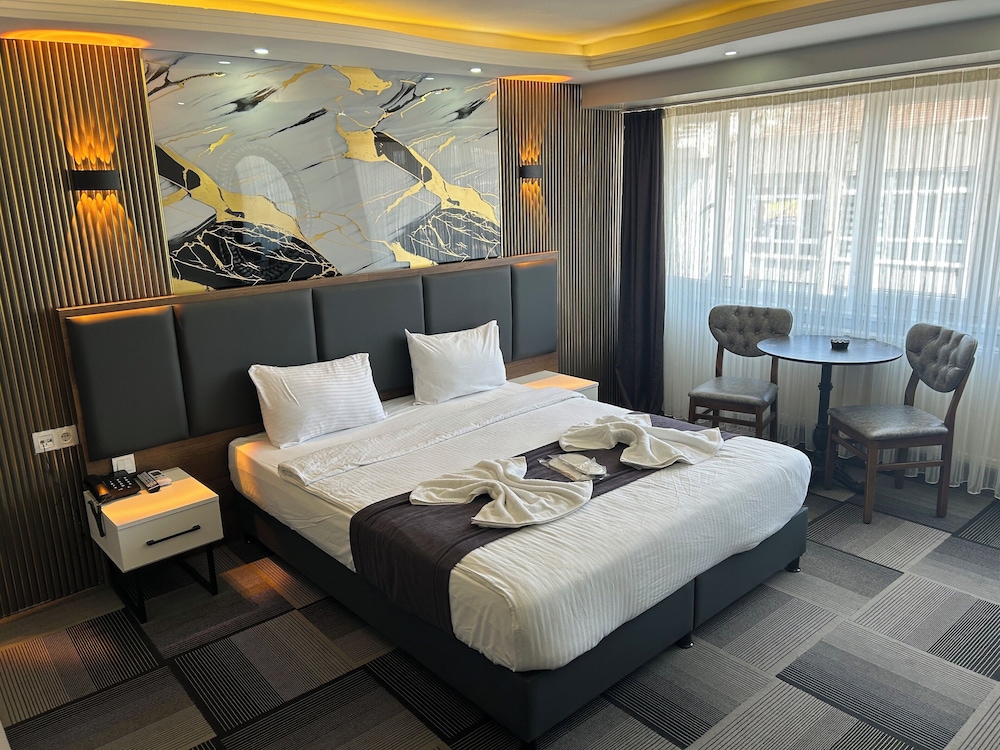 LİZBONİA OTEL