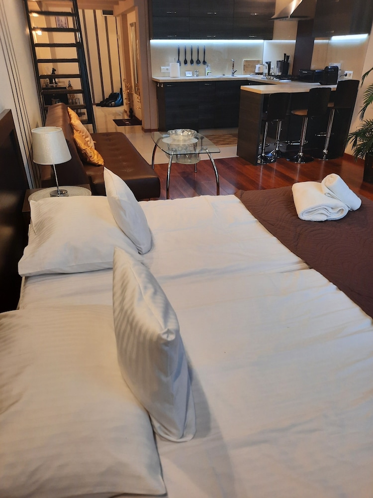 Luxury Senate Apartment