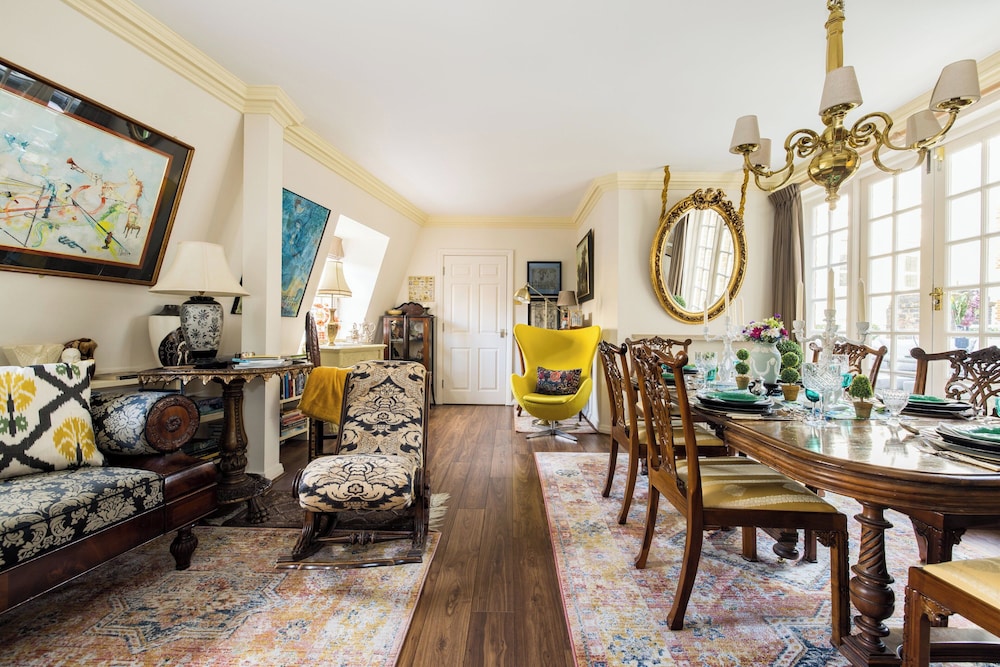 Mayfair 9-bed Townhouse - Sleeps 16, Patio & Ac