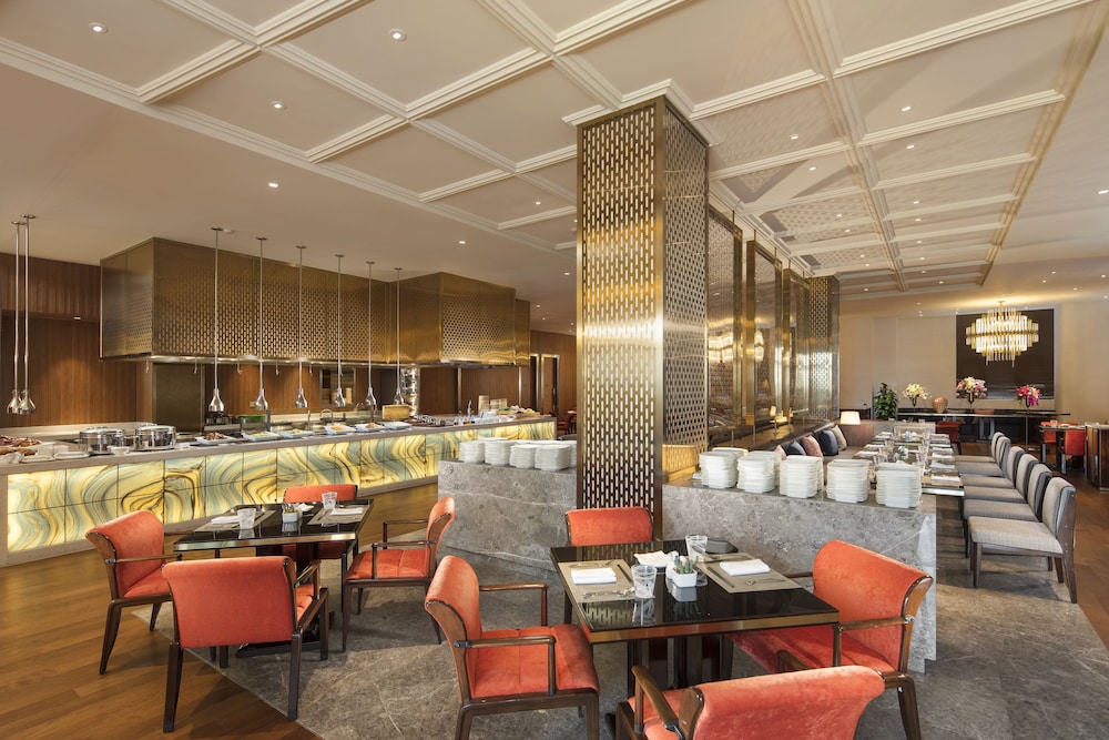 Hilton Dalian Golden Pebble Beach Resort