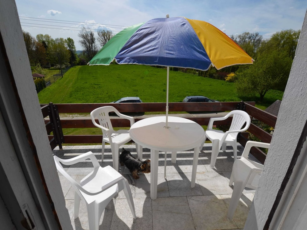 Detached Cottage With Fireplace, Near the River Ohre view 4
