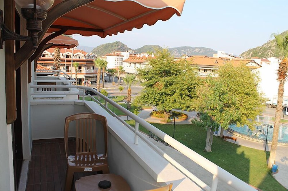 Ida Hotel - Image 5