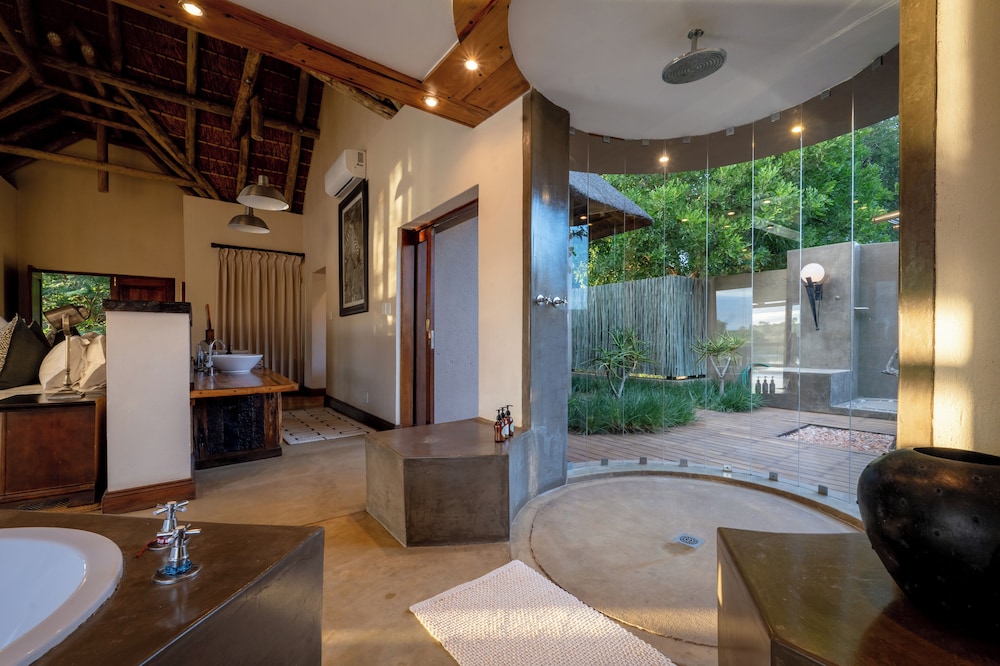 Xidulu Safari Lodge