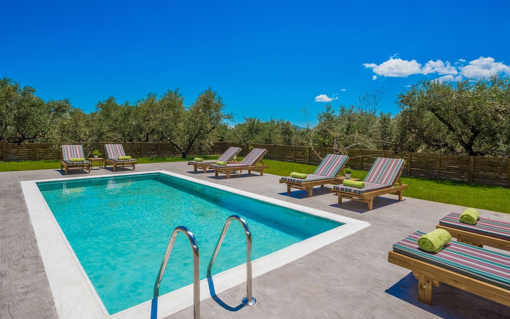 Natura Verde Villas