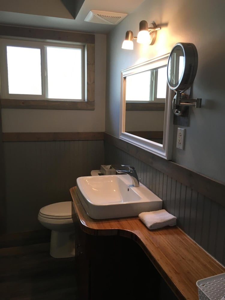 Pinewood Inn