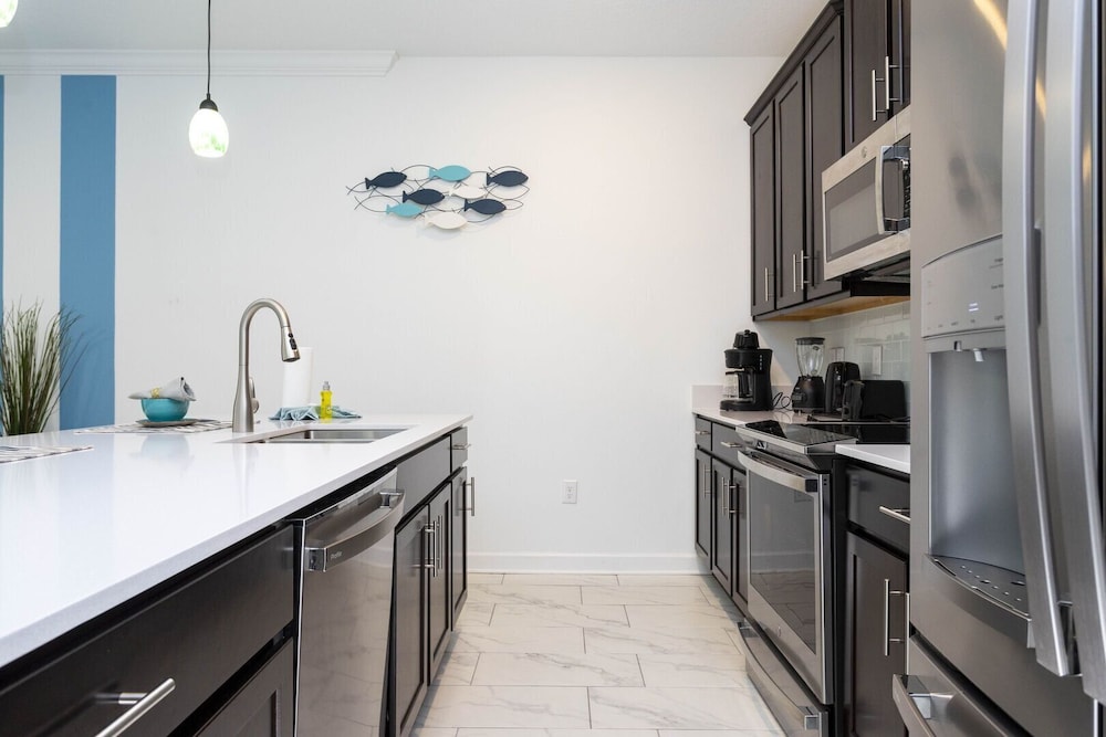 4br/3ba Private Pool Storey Lake Resort Best Location Near Disney!