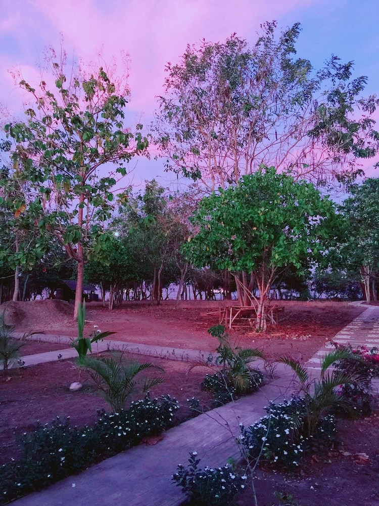 Maleo Moyo Seaside Resort