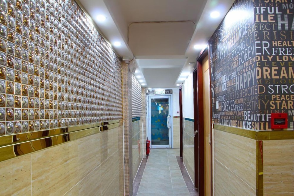 Temple Street Hotel