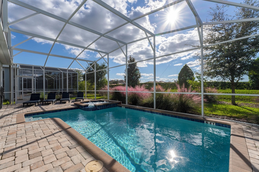 Magical 6BR Villa Pool Themed Room