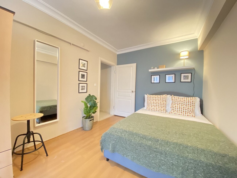 Missafir Sleek Flat in Nisantasi With Terrace