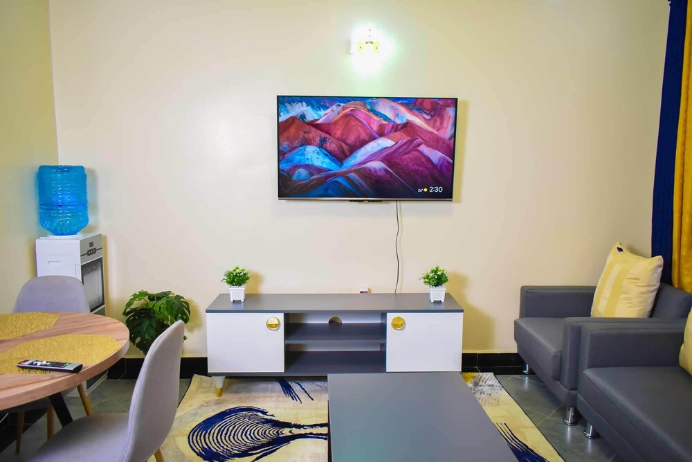 Lux Suites Fancy Getaway Apartments