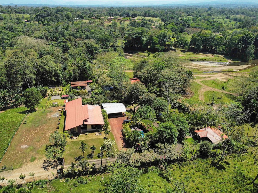 Los Lagos Casas de Campo
