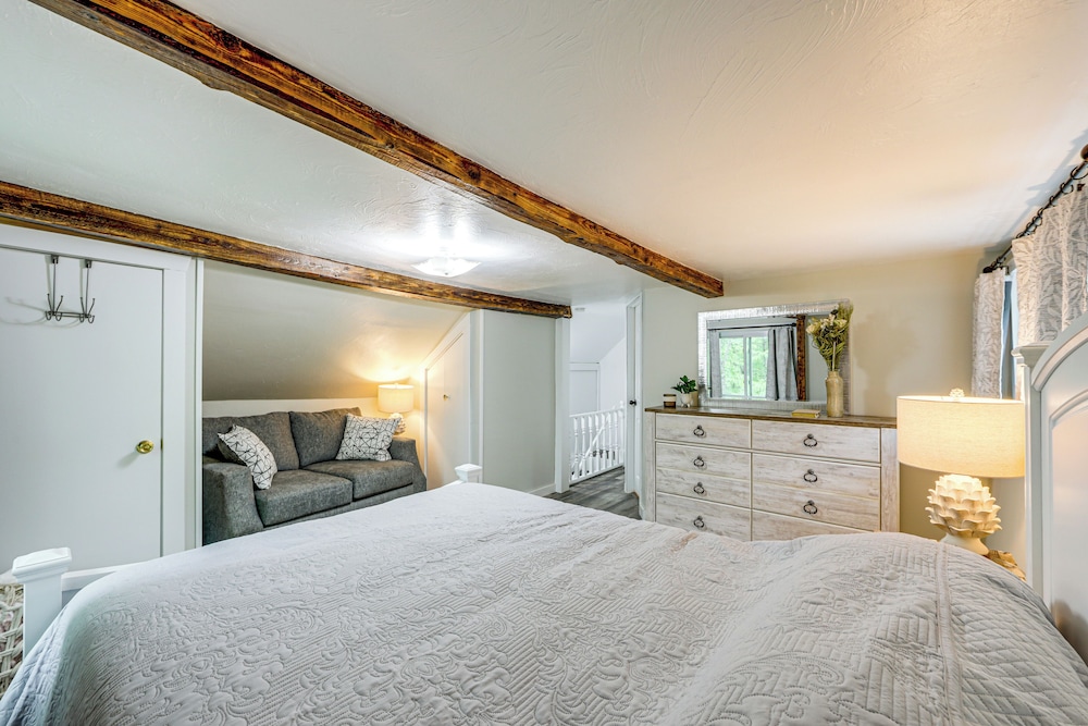 Adirondack Escape w/ River Access: Fish & Swim
