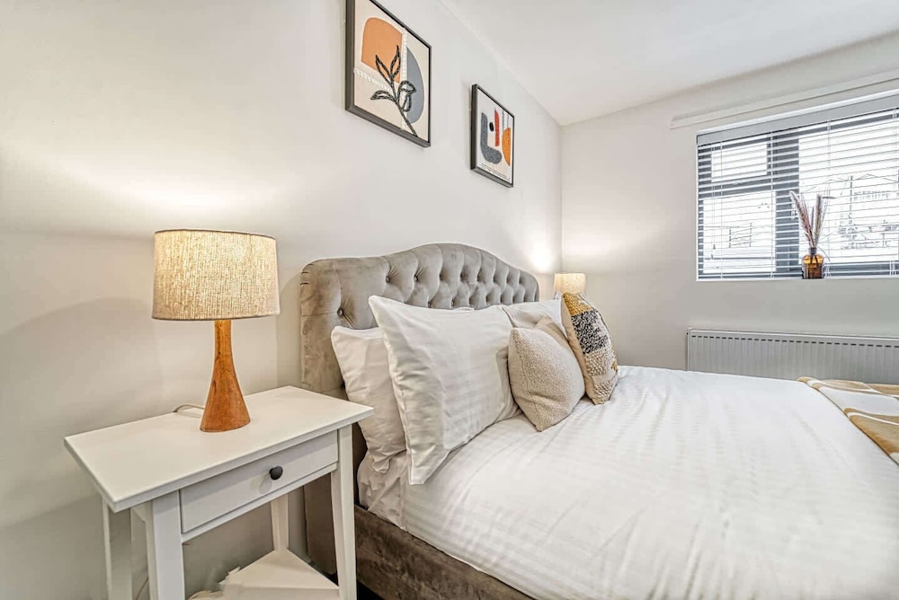 Host Stay Rose Cottage