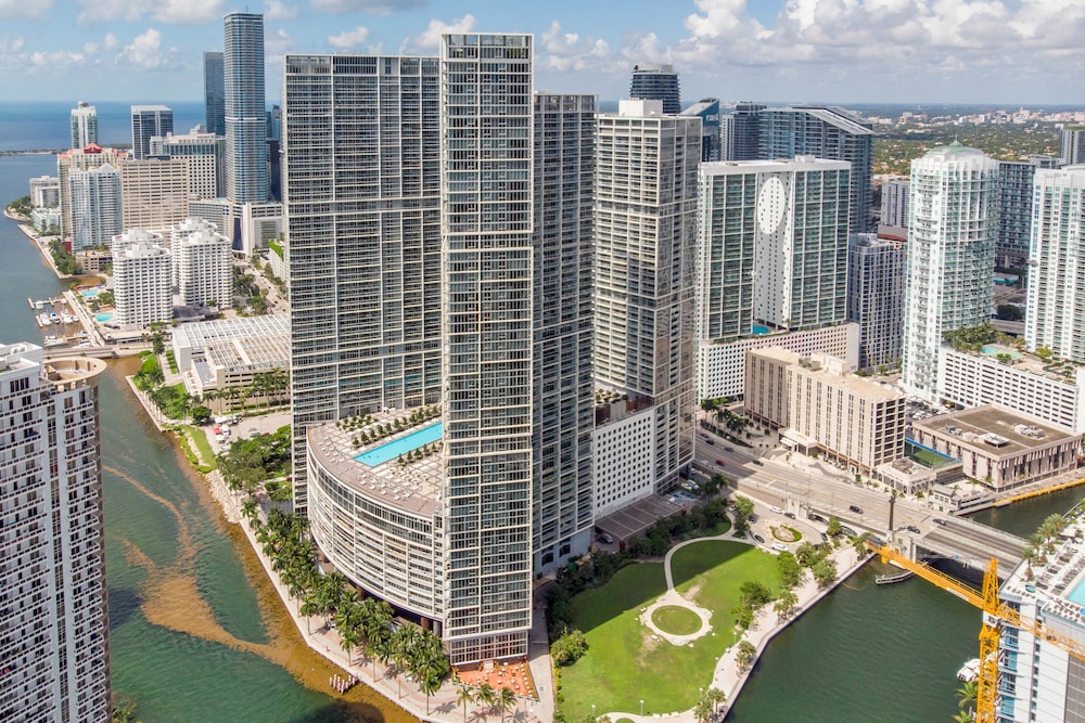 Majestic PH in Brickell-Top Amenities