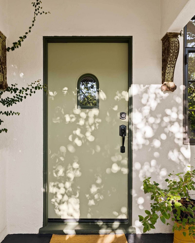 Hollywood Hideaway by Boutique