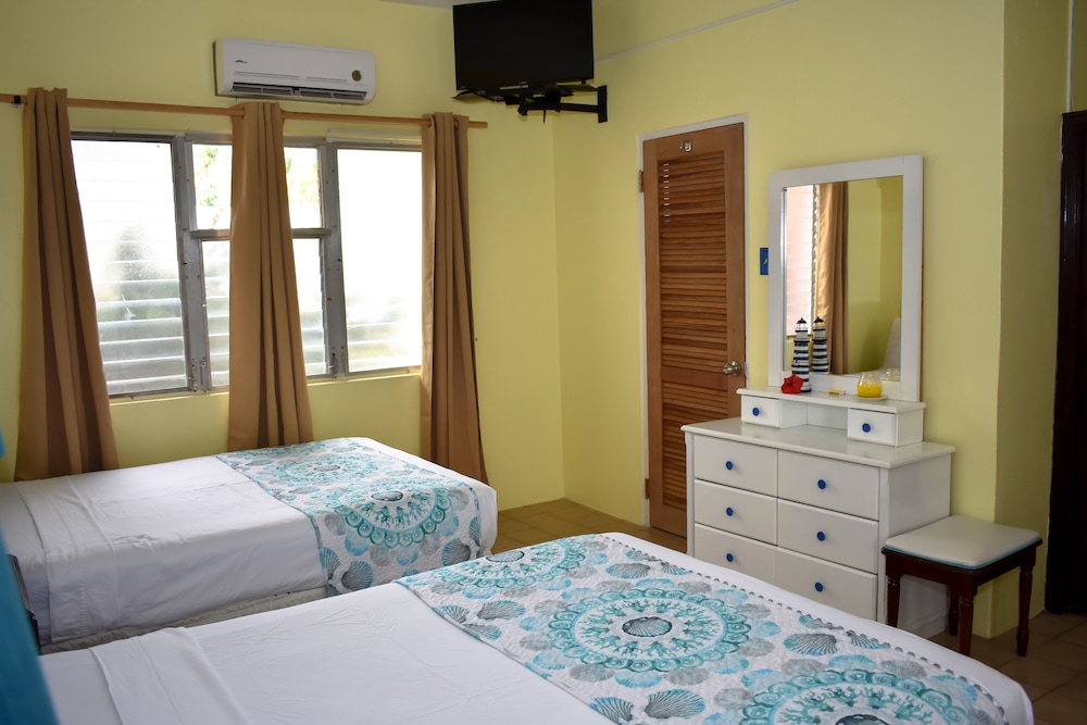 Catamaran Hotel Marina - Property Image 20