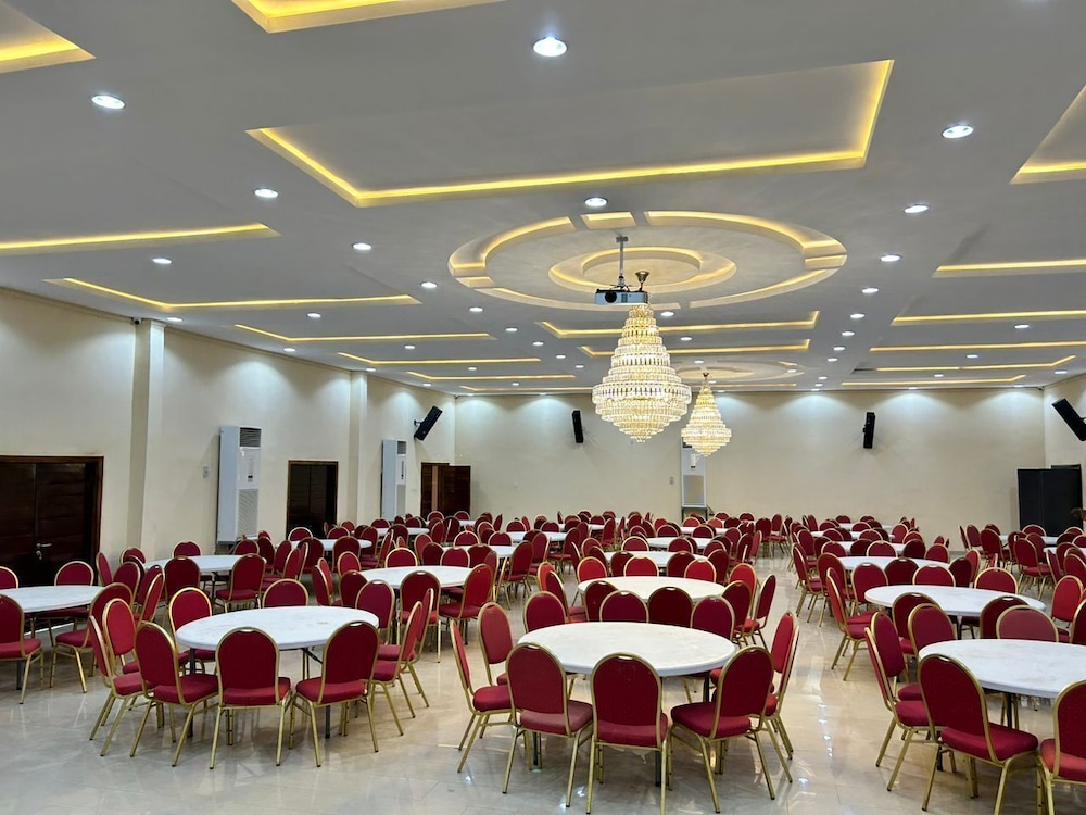 meeting & event spaces