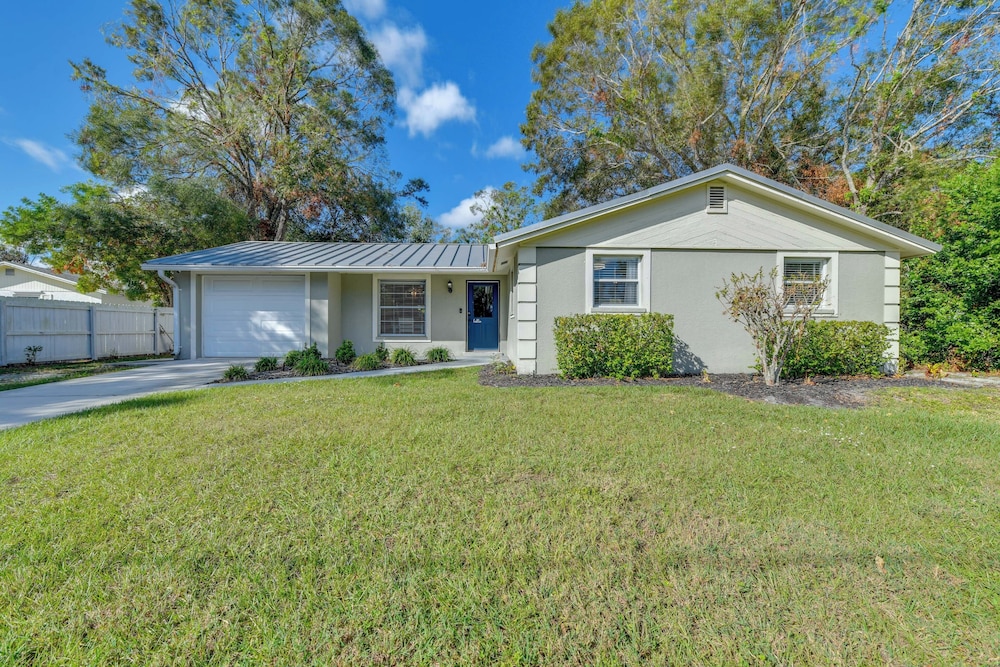 Near Beaches + Downtown: Sarasota Home w/ Lanai
