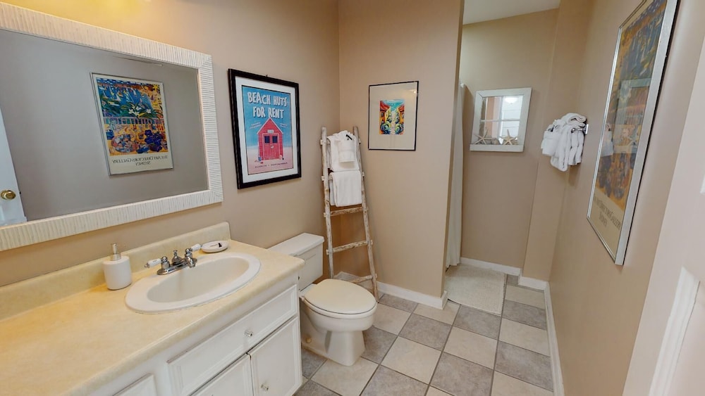 Thirst N' Howl by Tybee Vacation Rentals