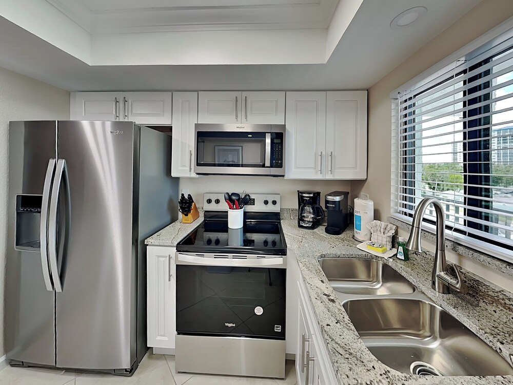 Seaside 4 by Distinctive Beach Rentals