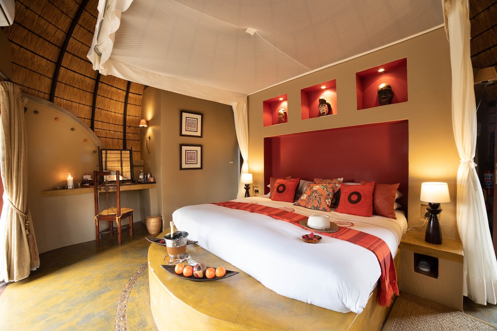 Hoyo Hoyo Safari Lodge