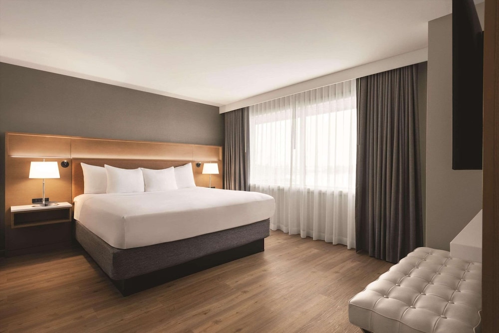 Green Bay Vacations - Oneida Casino Hotel - Property Image 40