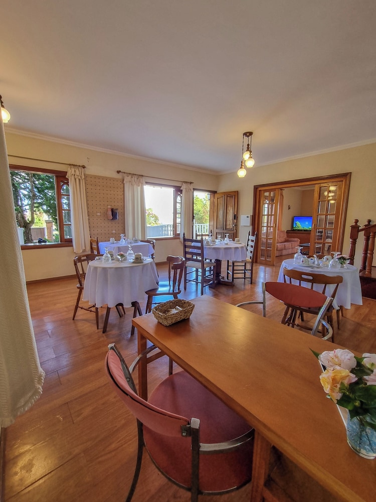 Cerejeira Guest House