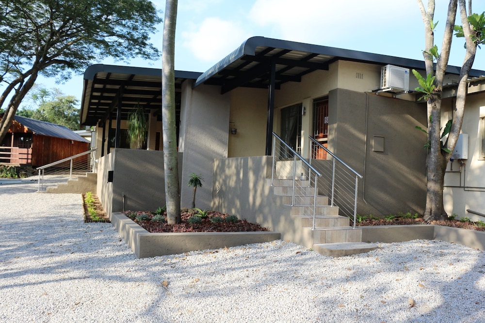 Hummingbirds Nest Guesthouse