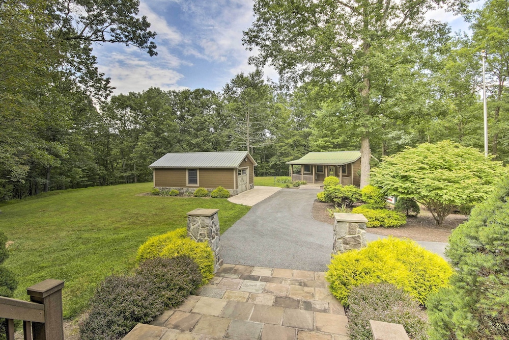 Creekside Berkeley Springs Cabin on 35 Acres! - Property Image 8
