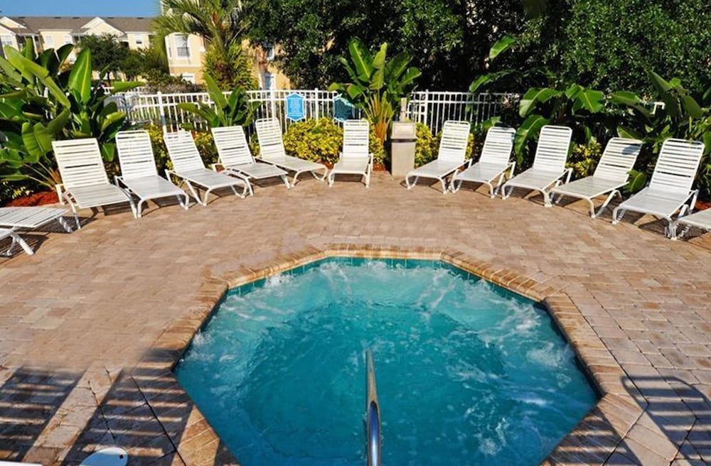 Adventureland Oasis - Resort Near Disney