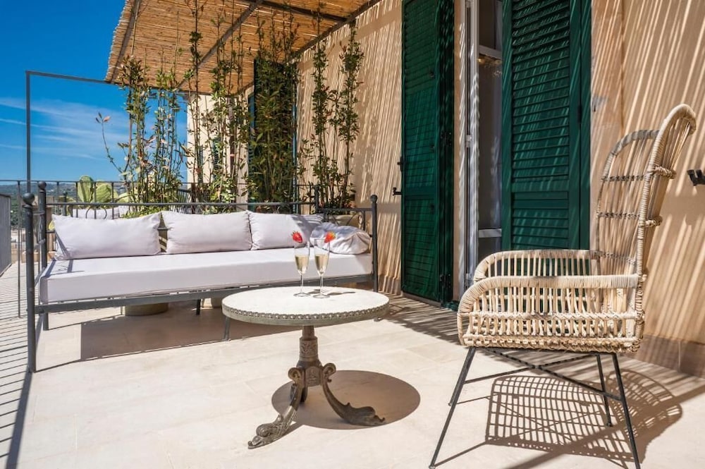 aria boutique hotel