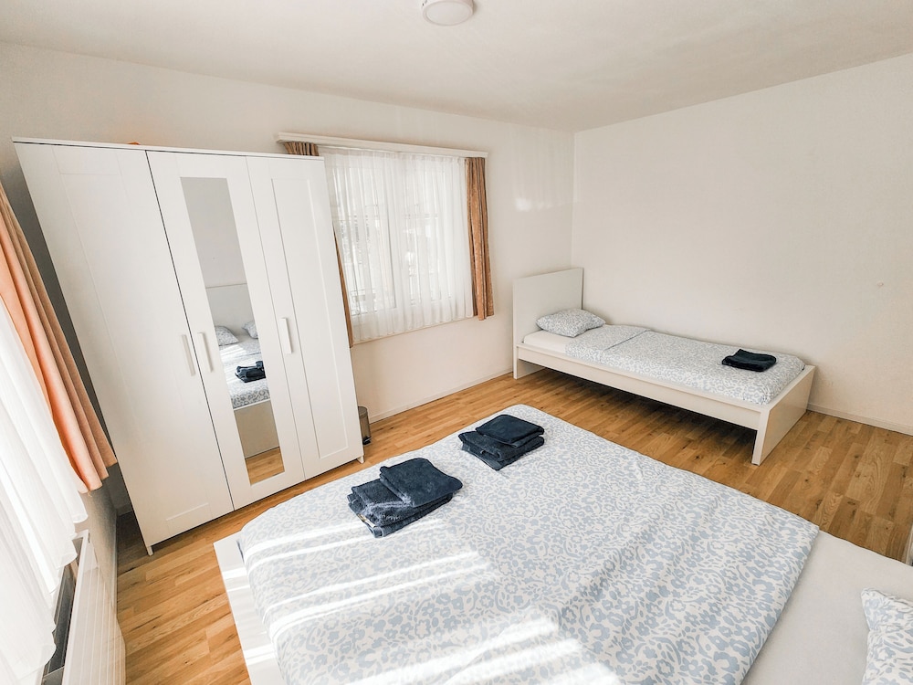 VK - VBD - Zurich Airport - Homestay - Villa Bassersdorf