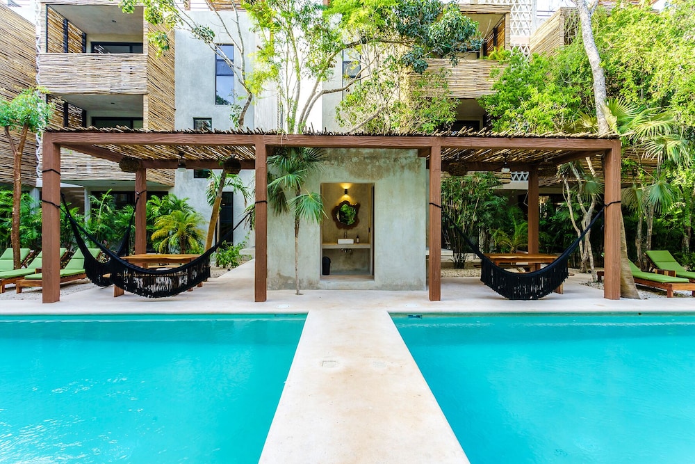 Eco-sustainable Luxury Between Beach Hotspots & Tulum Town by Stella Rentals