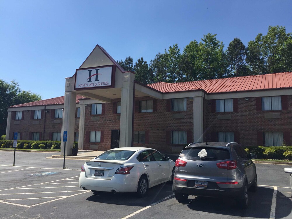 Haven Inn & Suites