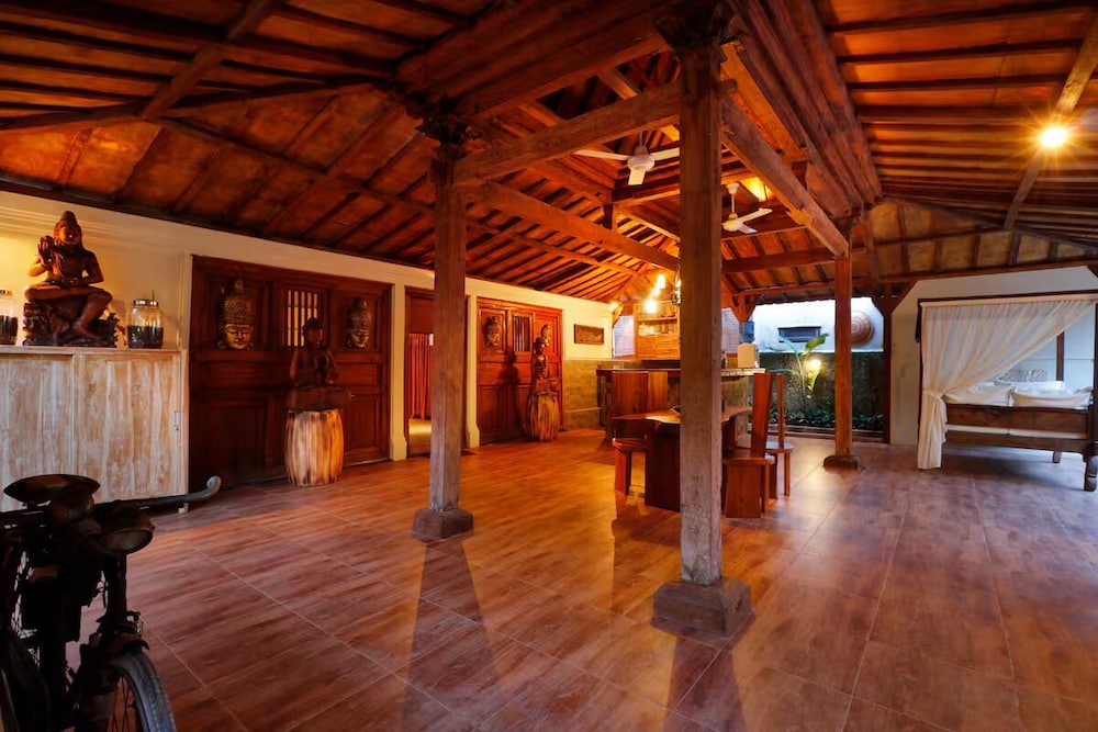 Tri Datu Maison
