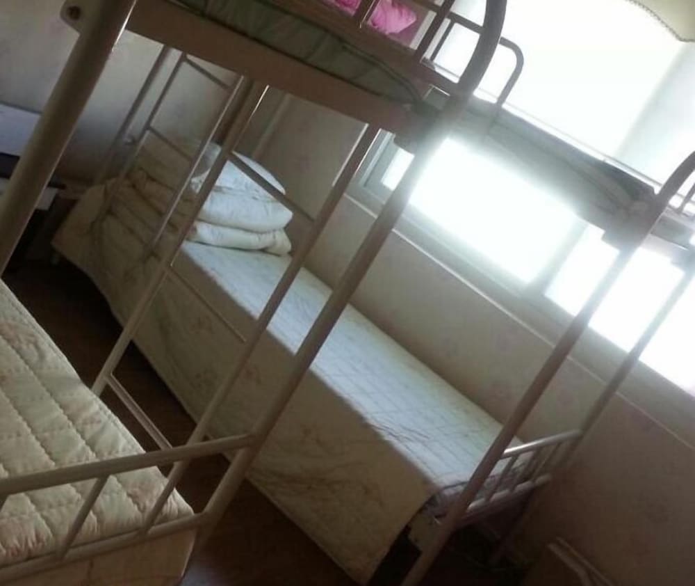 Hwaseong Guest House - Hostel