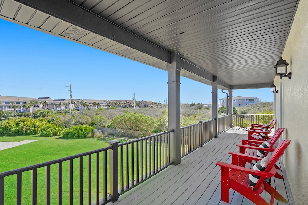 Waterfront Home w Patio Heated Pool Dock Beach