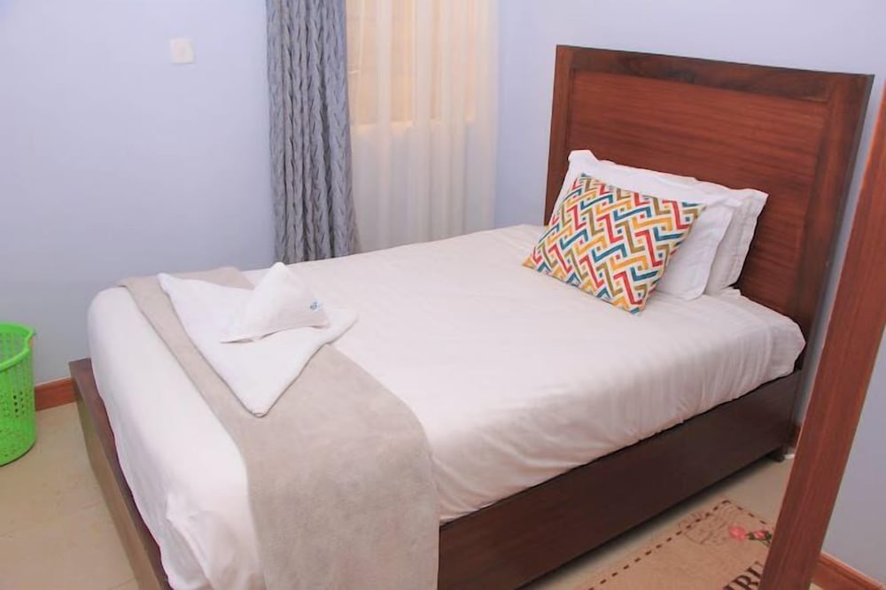 Lux Suites Bida Furnished Apartments