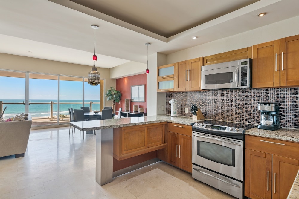 Encanto Living 0504 -2BR by Kivoya
