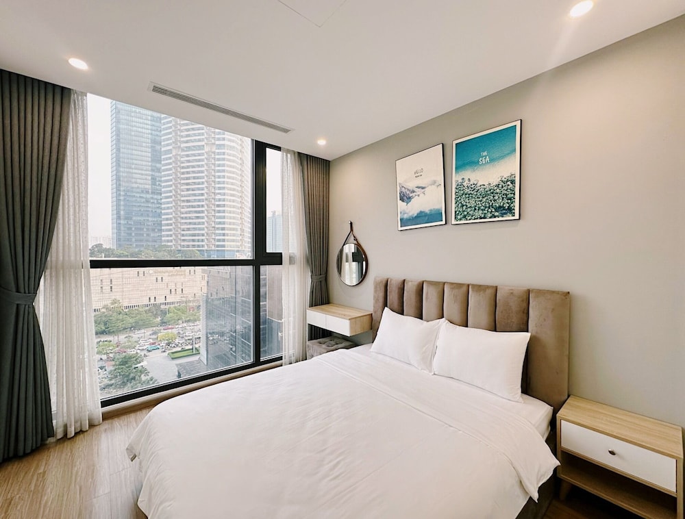 Sunny - Vinhomes Skylake Residences