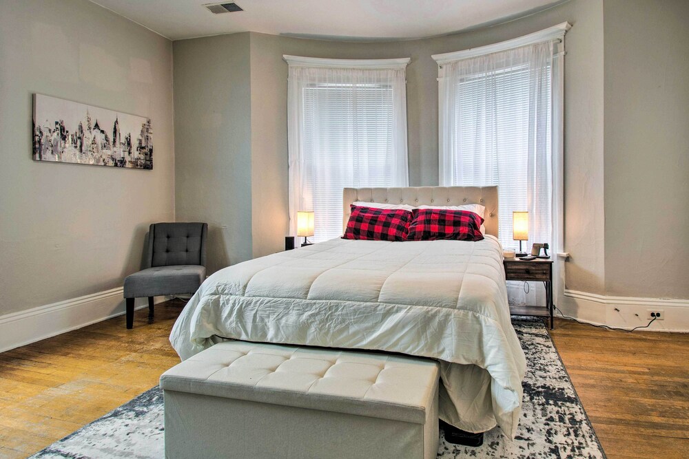 Bloomington Vacations - Charming Bloomington Apt w/ Walkable Location - Property Image 2