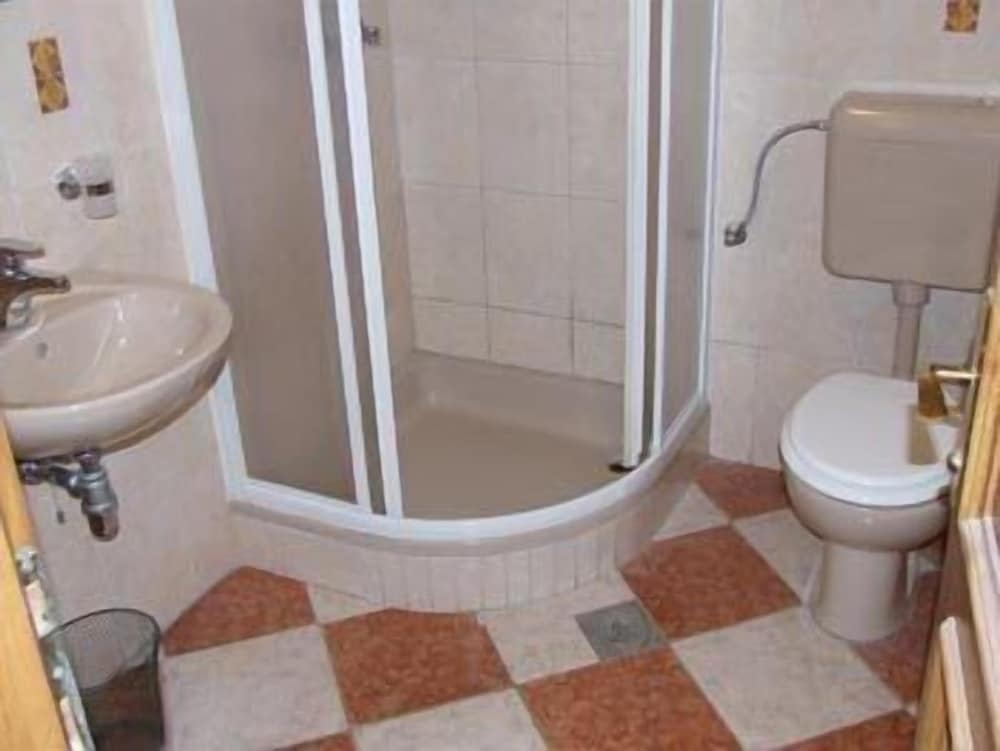 Photo 31