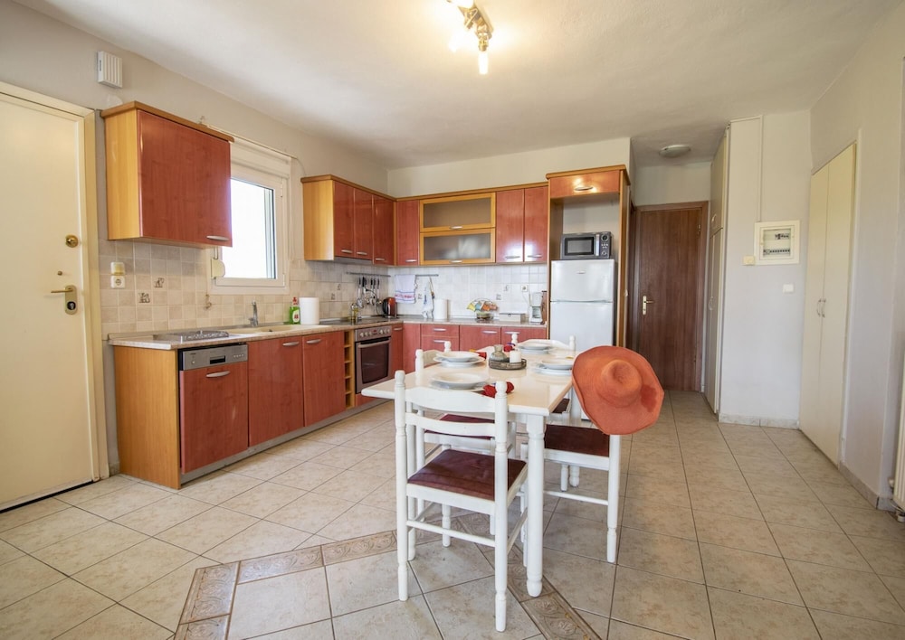 Aurora Sea View Maisonette by Travelpro Services photo 5