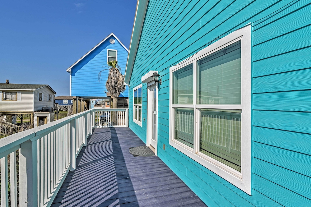 Steps to Surfside Beach: Large Group Gulf Retreat view 2