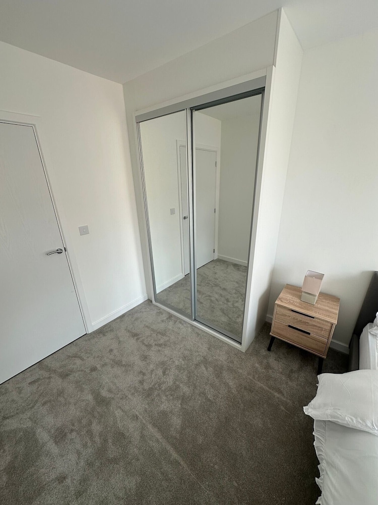 London Bliss Apartment Retreat