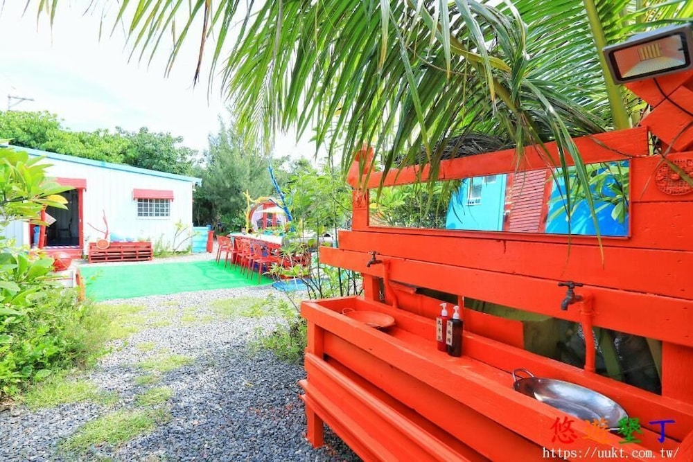 Pipe House Hostel
