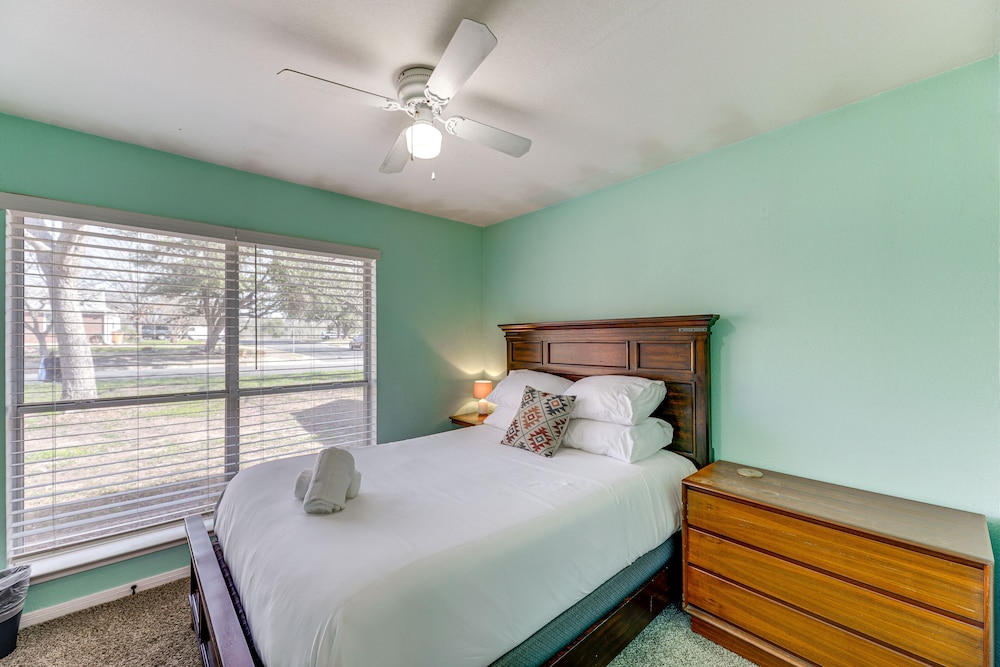 Pet-friendly Austin Home w/ Patio & Fenced Yard! view 2