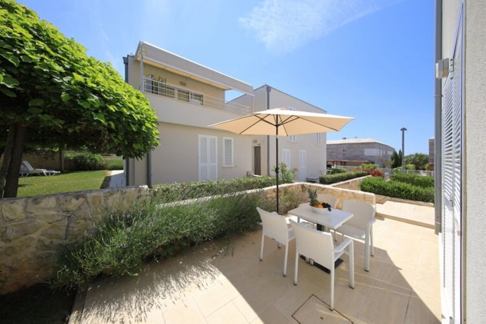 Villas Punta Skala Apartments With Pools at Beach